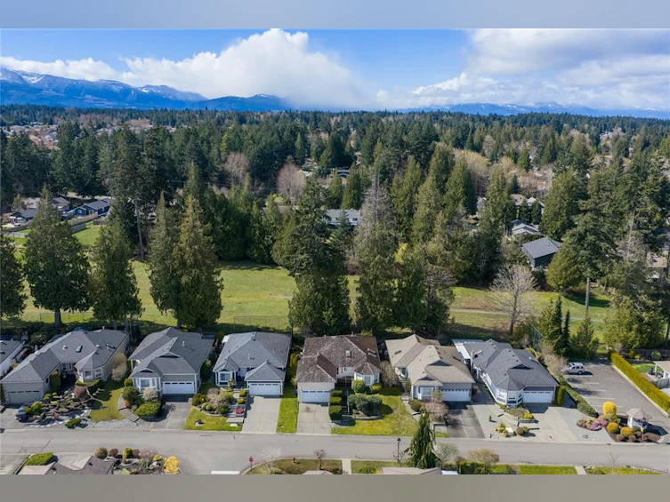 626 Windward Way, Qualicum Beach, BC, V9K 2K4 - 36