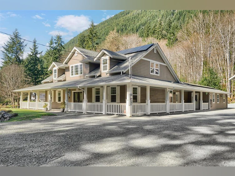 10011 Youbou Road, Youbou, BC, V0R 3E1 - 8