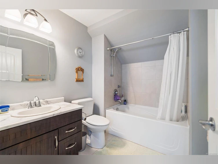 10011 Youbou Road, Youbou, BC, V0R 3E1 - 38