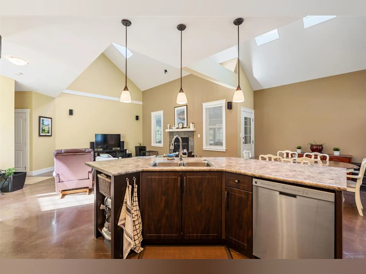 10011 Youbou Road, Youbou, BC, V0R 3E1 - 19