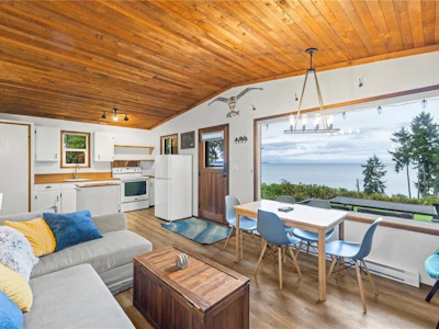 4-4375 Kelsey Road - 2
