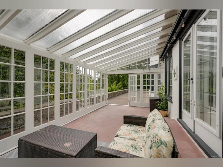1630 York Place, Oak Bay, BC, V8R 5X2 - 26