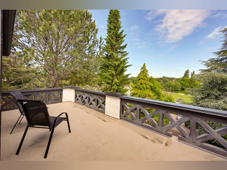1630 York Place, Oak Bay, BC, V8R 5X2 - 69