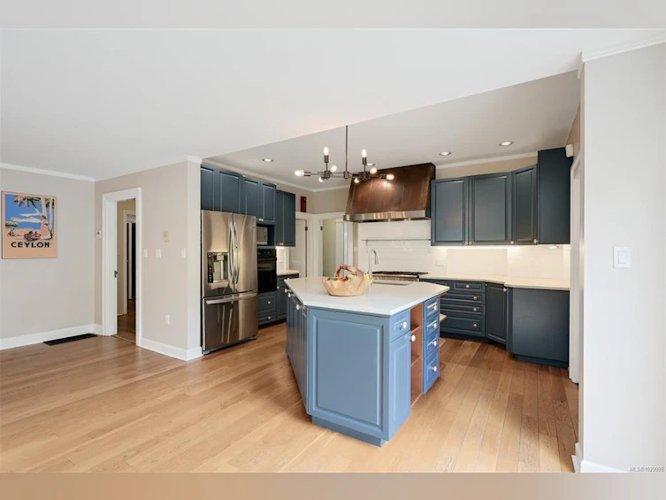 1630 York Place, Oak Bay, BC, V8R 5X2 - 30