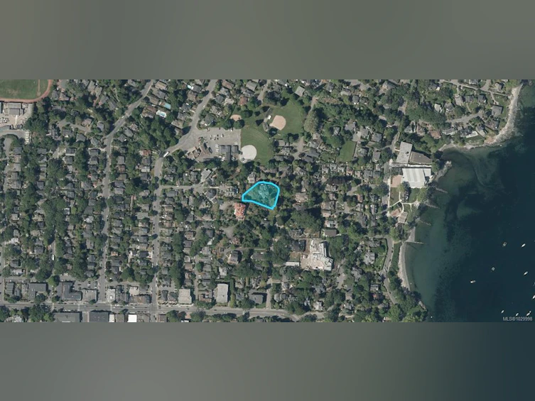 1630 York Place, Oak Bay, BC, V8R 5X2 - 91