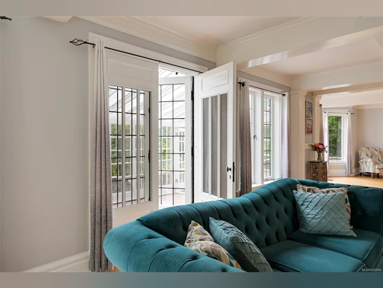 1630 York Place, Oak Bay, BC, V8R 5X2 - 24
