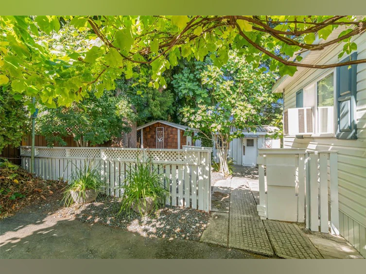 76-971 Douglas Avenue, Nanaimo, BC, V9R 6C1 - 11