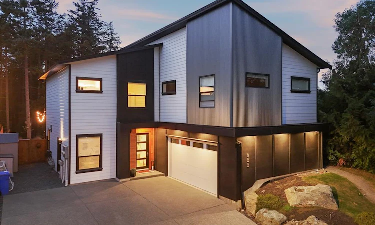 922 Greystone Place