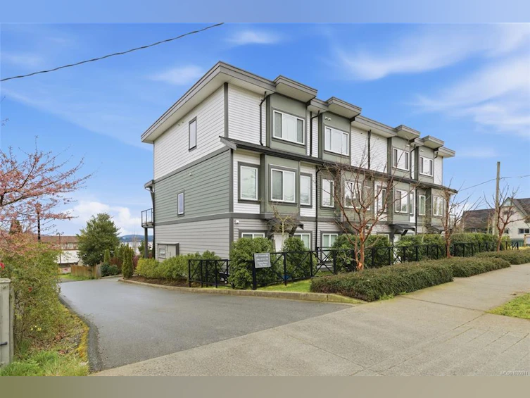 100-253 Victoria Road, Nanaimo, BC, V9R 4P8