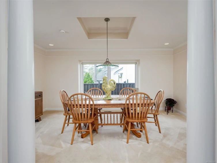 3914 Gibson Court, Saanich, BC, V8N 6E2 - 6