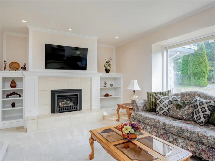 3914 Gibson Court, Saanich, BC, V8N 6E2 - 3