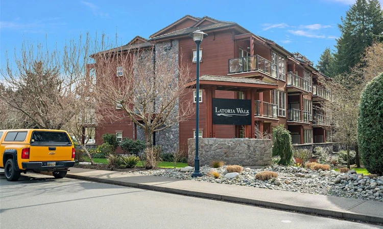 205-631 Brookside Road