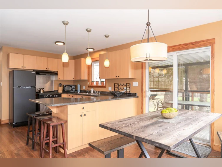 11464 Youbou Road, Youbou, BC, V0R 3E1 - 12