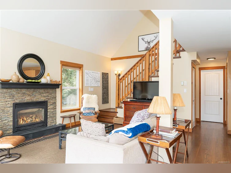 11464 Youbou Road, Youbou, BC, V0R 3E1 - 7