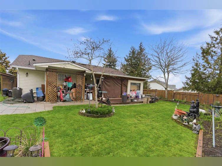 652 Ermineskin Avenue, Parksville, BC, V9P 1G2 - 36