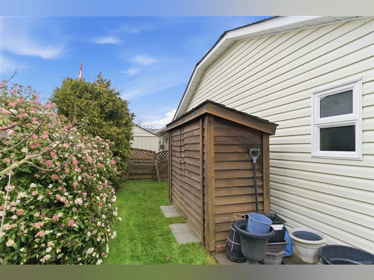 652 Ermineskin Avenue, Parksville, BC, V9P 1G2 - 34