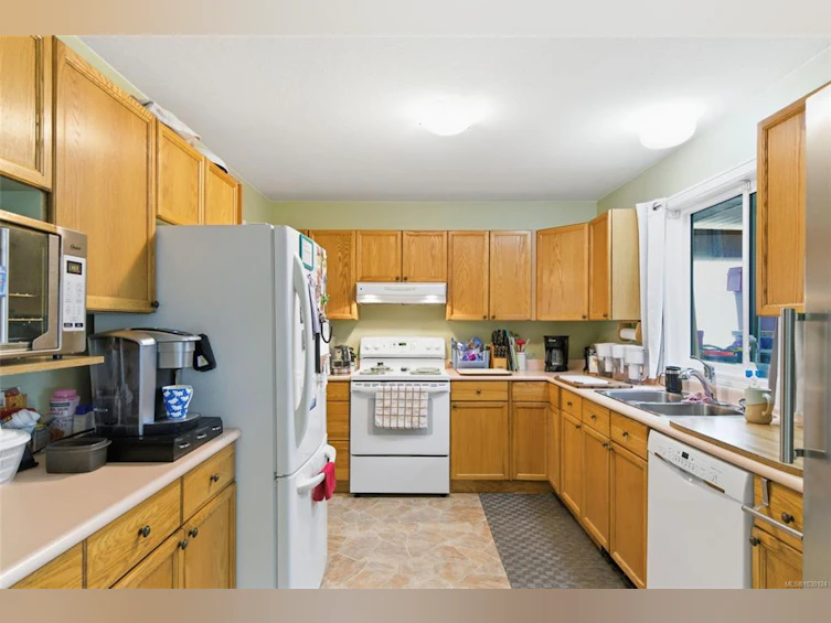 652 Ermineskin Avenue, Parksville, BC, V9P 1G2 - 22