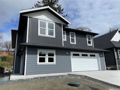 2035 Oakhill Place - 2