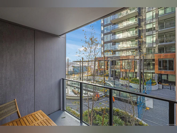 204-369 Tyee Road, Victoria, BC, V9A 0B6 - 19