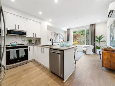 109-1371 Goldstream Avenue - 4