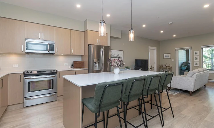 303-290 Wilfert Road