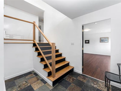 5198 Beckton Road - 3