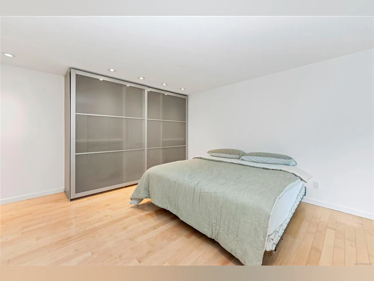 5198 Beckton Road, Saanich, BC, V8Y 2C1 - 22