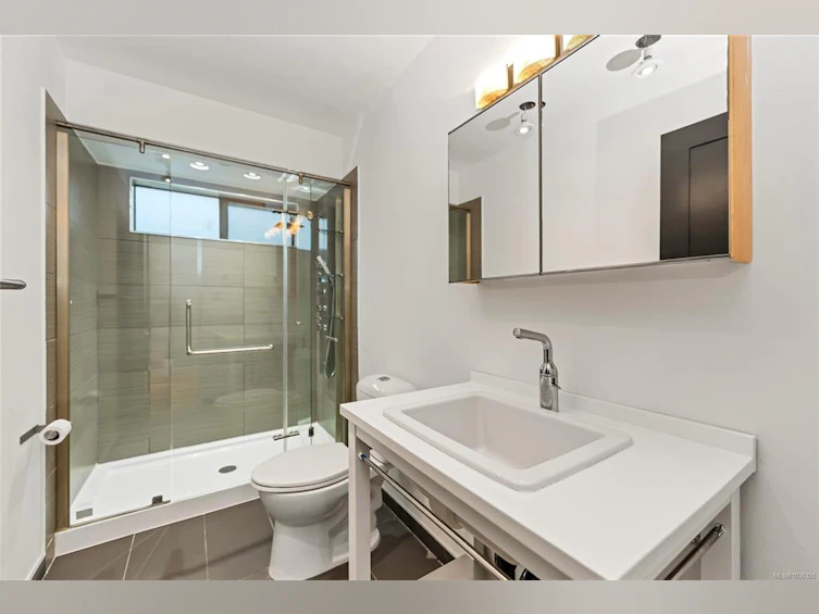 5198 Beckton Road, Saanich, BC, V8Y 2C1 - 27