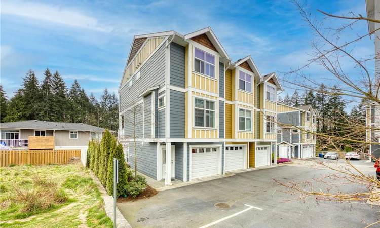 135-6057 Doumont Road