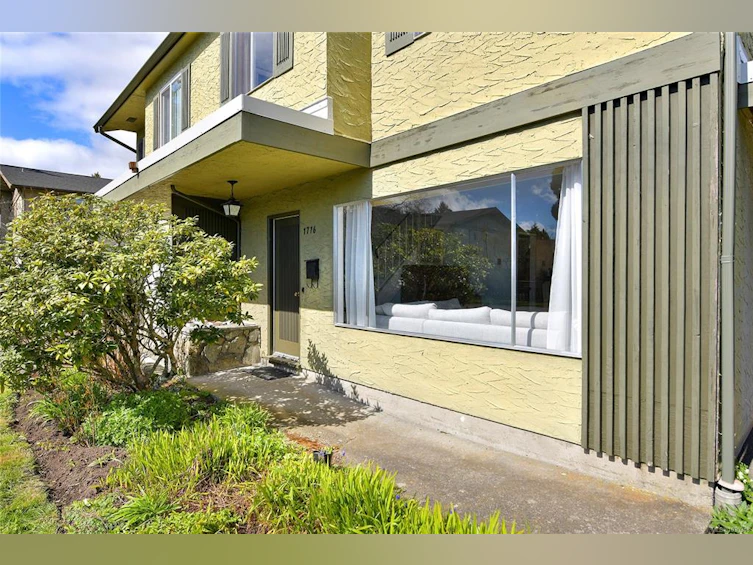 1716 Ashdale Place, Saanich, BC, V8N 1N9 - 17