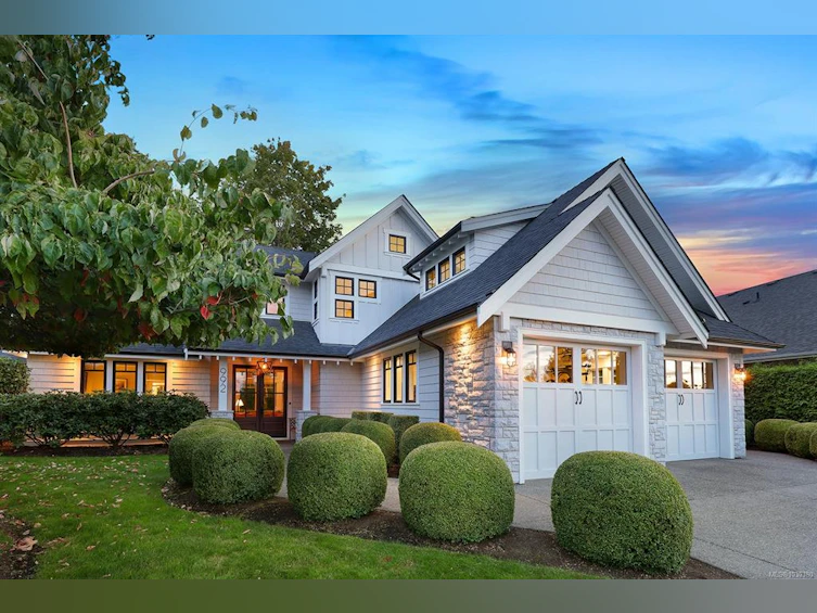 992 Bluffs Drive, Qualicum Beach, BC, V9K 0A2 - 46