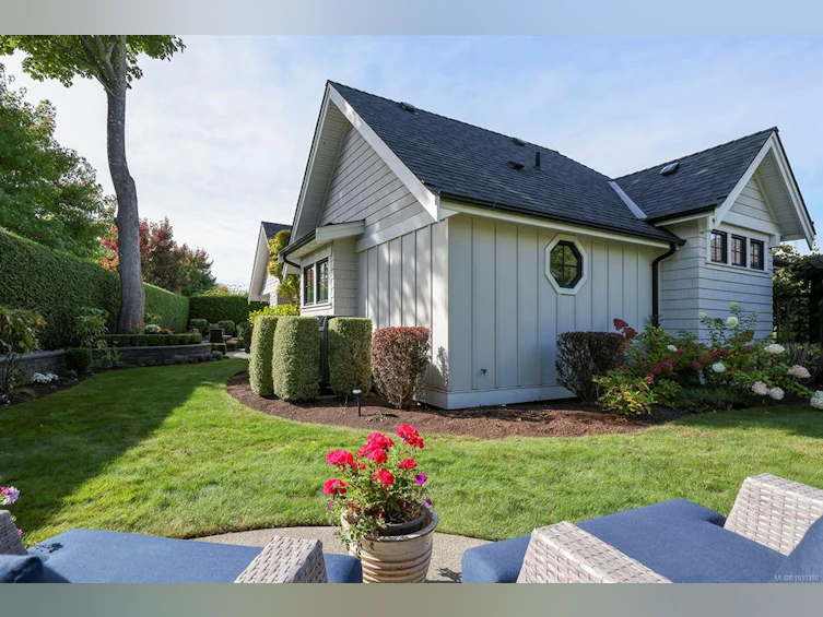 992 Bluffs Drive, Qualicum Beach, BC, V9K 0A2 - 42