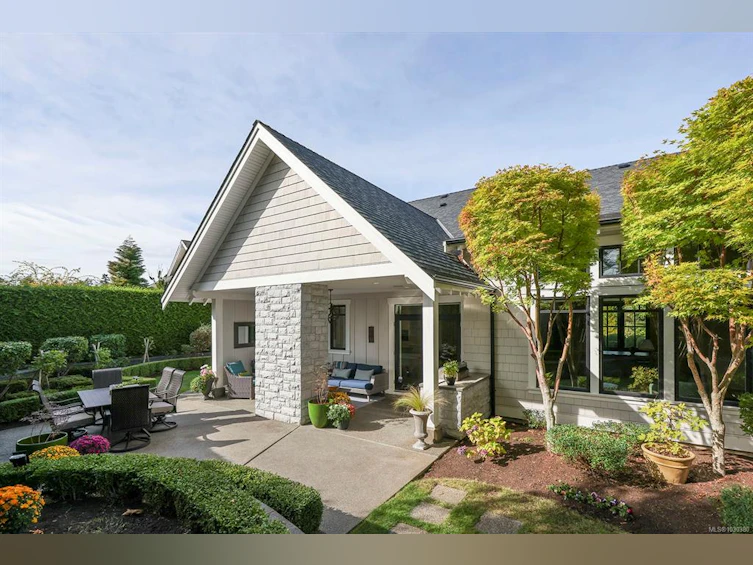 992 Bluffs Drive, Qualicum Beach, BC, V9K 0A2 - 44