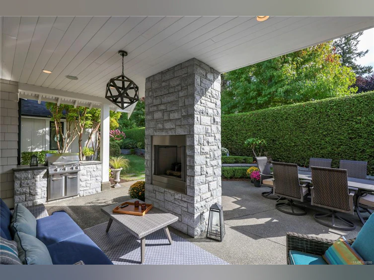 992 Bluffs Drive, Qualicum Beach, BC, V9K 0A2 - 37