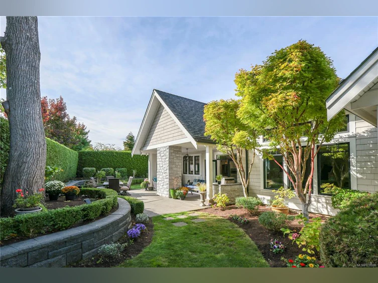 992 Bluffs Drive, Qualicum Beach, BC, V9K 0A2 - 43