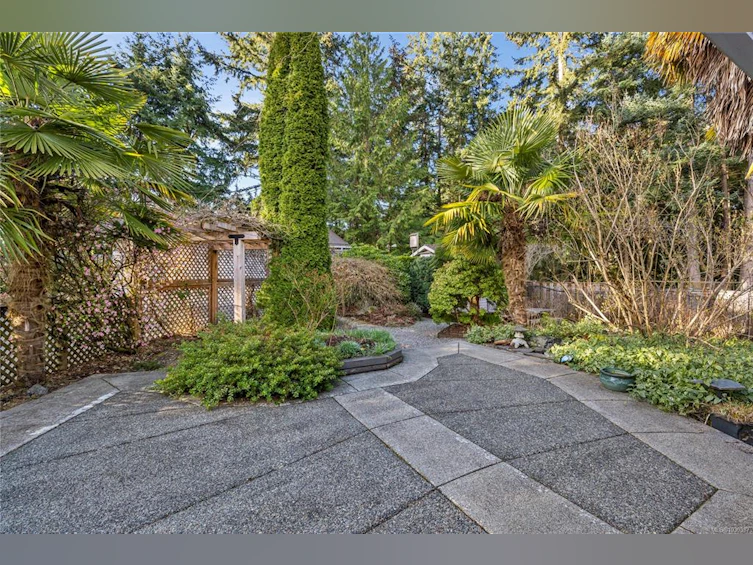 440 Quatna Road, Qualicum Beach, BC, V9K 1B5 - 11