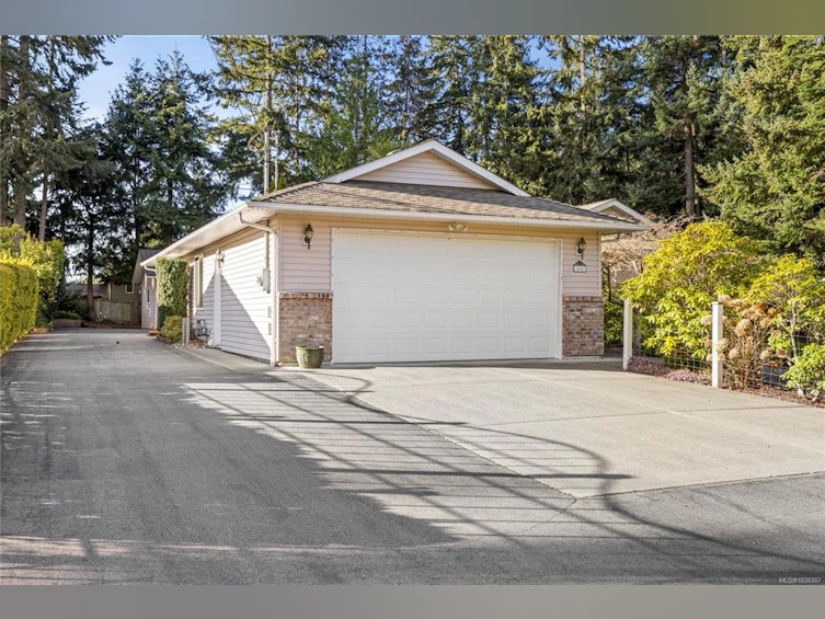 440 Quatna Road, Qualicum Beach, BC, V9K 1B5 - 42