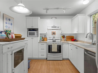2-290 S Corfield Street - 4