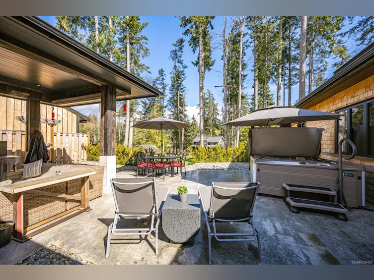 4615 E Thompson Clarke Drive, Bowser/Deep Bay, BC, V0R 1G0 - 55