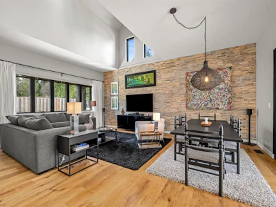 4615 E Thompson Clarke Drive - 4