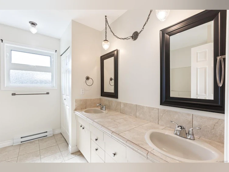 392 Carnegie Street, Campbell River, BC, V9W 2J5 - 55