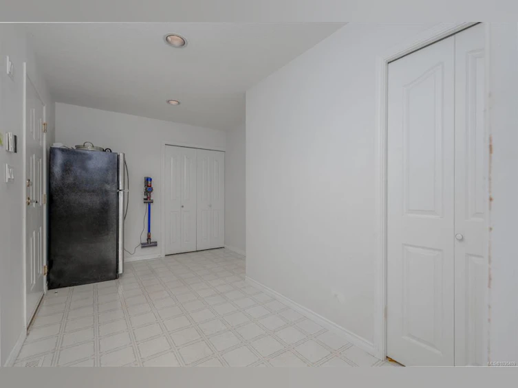 5145 Grouhel Road, Ladysmith, BC, V9G 1J4 - 23