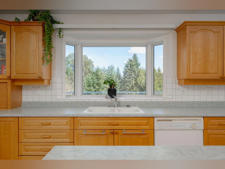 5145 Grouhel Road, Ladysmith, BC, V9G 1J4 - 9