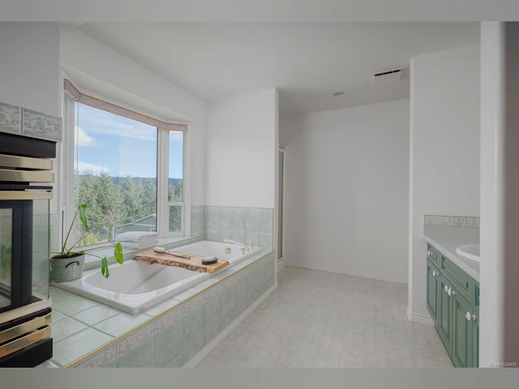 5145 Grouhel Road, Ladysmith, BC, V9G 1J4 - 32