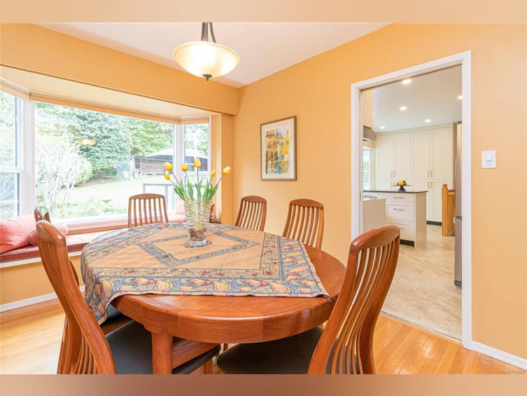 2441 Sutton Road, Saanich, BC, V8N 1J1 - 23