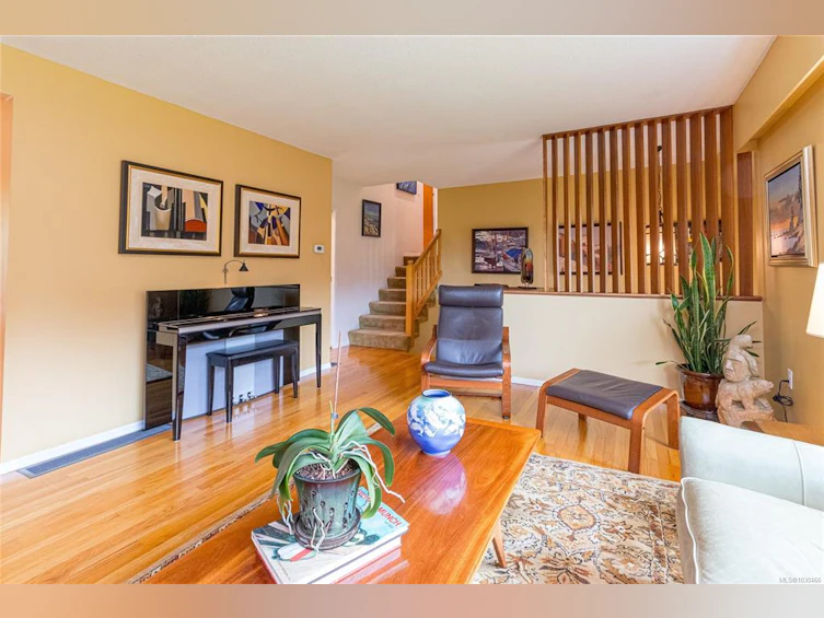 2441 Sutton Road, Saanich, BC, V8N 1J1 - 20