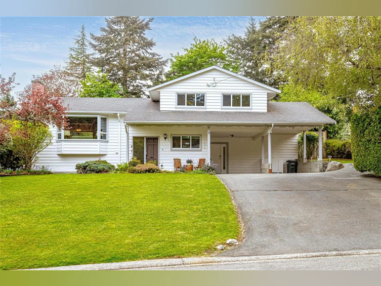 2441 Sutton Road, Saanich, BC, V8N 1J1 - 2