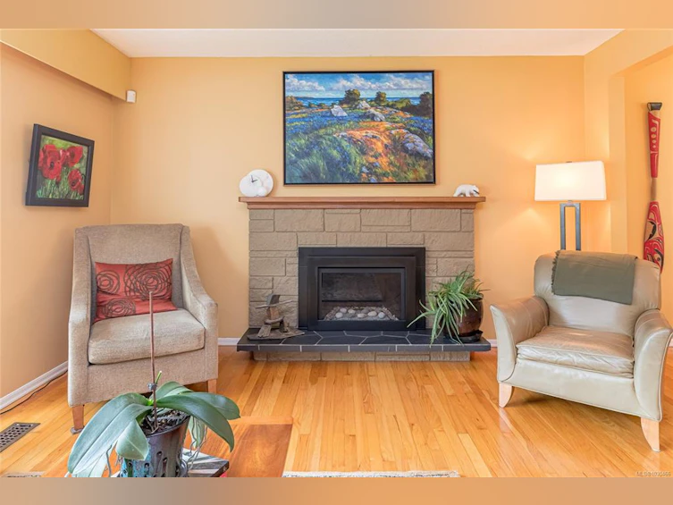 2441 Sutton Road, Saanich, BC, V8N 1J1 - 19