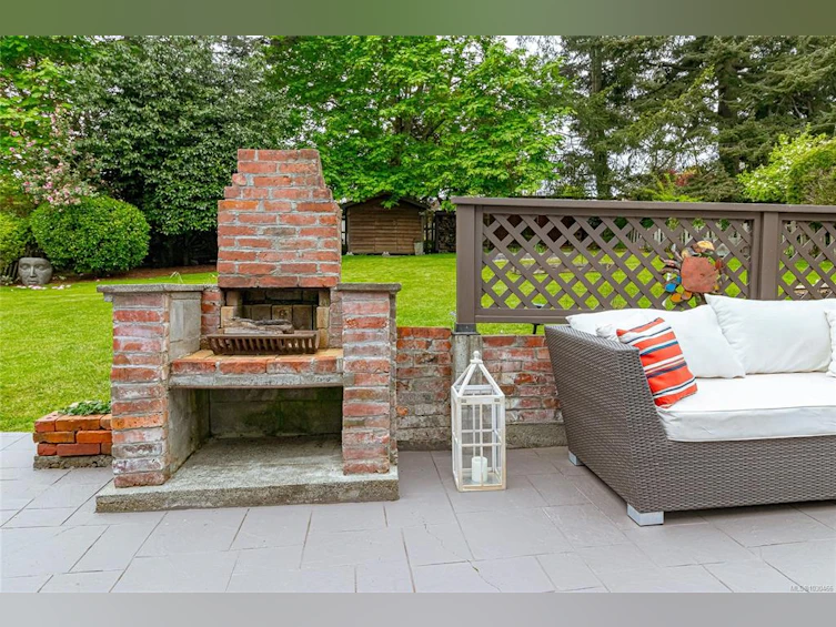 2441 Sutton Road, Saanich, BC, V8N 1J1 - 56