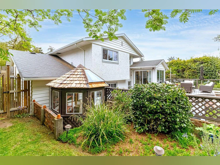 2441 Sutton Road, Saanich, BC, V8N 1J1 - 51